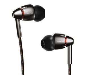 with microphone in-ear armature + dynamic, number of drivers: 4 sensitivity 99 dB impedance 32 Ohm mini jack 3.5 mm weight 18.5 g